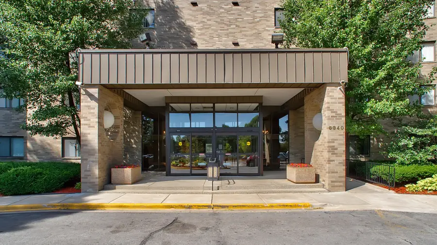 6340 Americana Drive #216, Willowbrook, IL 60527 - #3