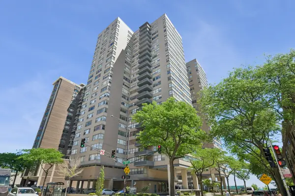 6301 N Sheridan Road #11L, Chicago, IL 60660
