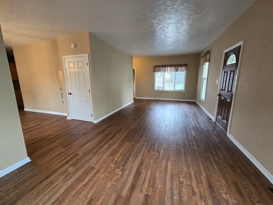210 W Morris Street, Morrison, IL 61270 - #2
