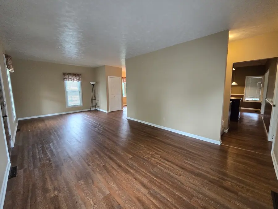 210 W Morris Street, Morrison, IL 61270 - #3