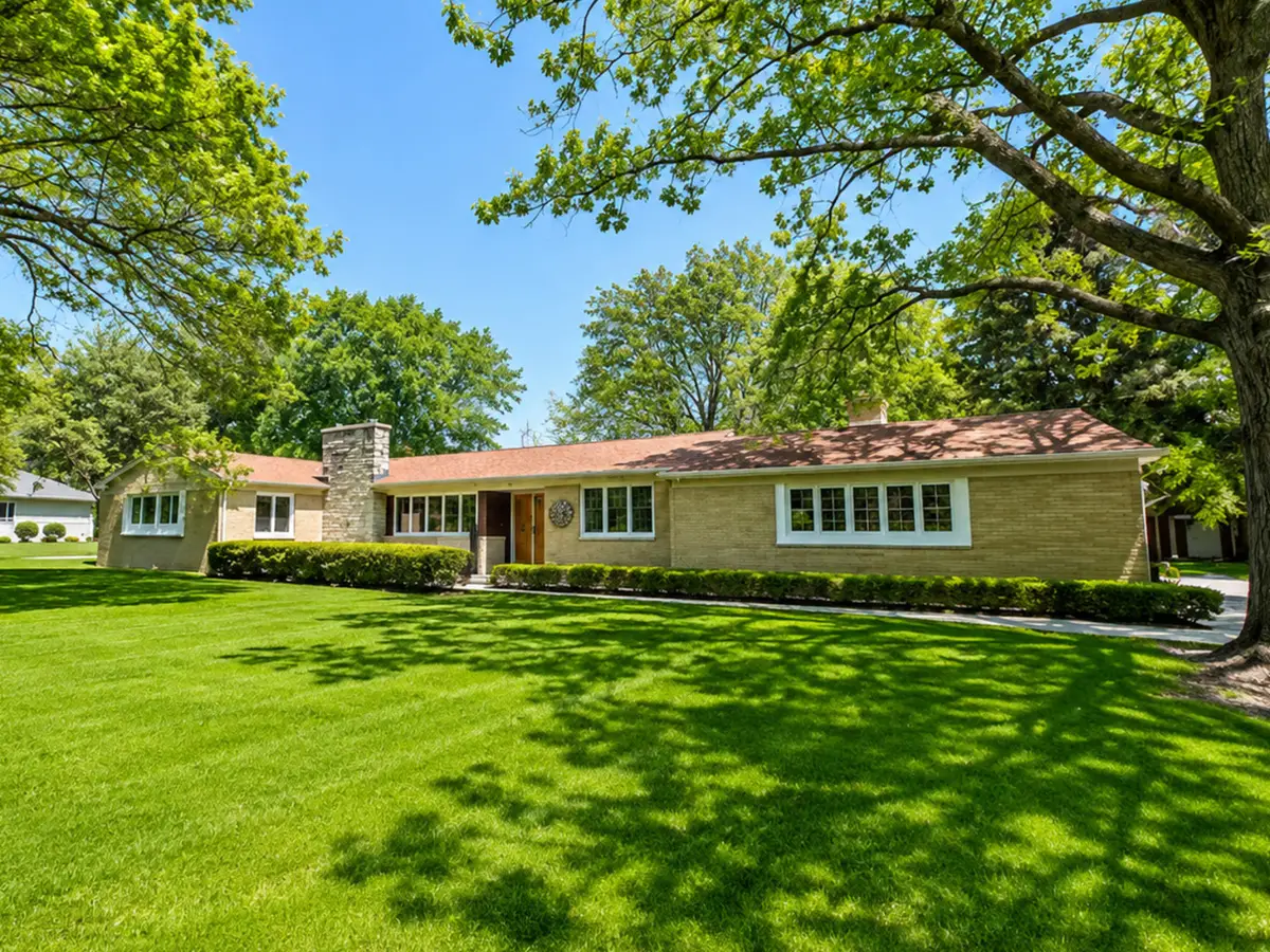 1334 Oakland Drive, Sycamore, IL 60178 - #1