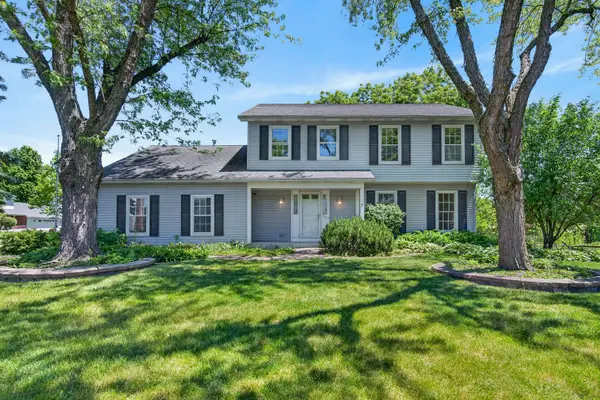 241 Wakefield Lane, Geneva, IL 60134