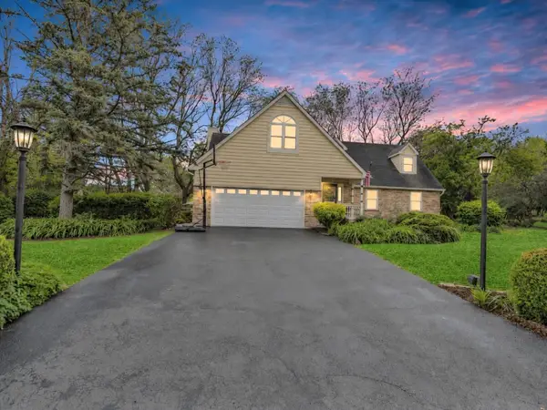 38W643 Bittersweet Lane, Elgin, IL 60124