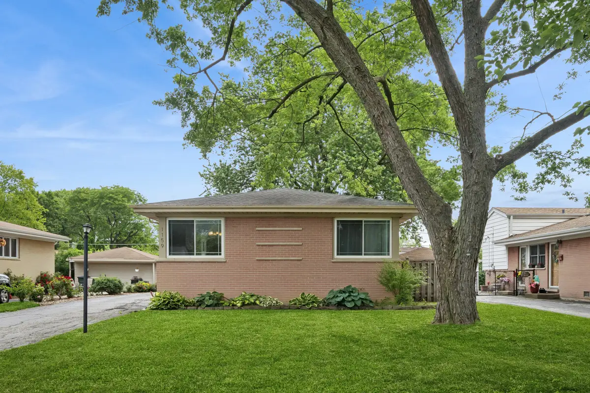 1159 S Mitchell Avenue, Arlington Heights, IL 60005 - #1