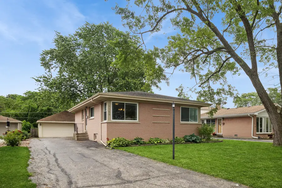 1159 S Mitchell Avenue, Arlington Heights, IL 60005 - #2