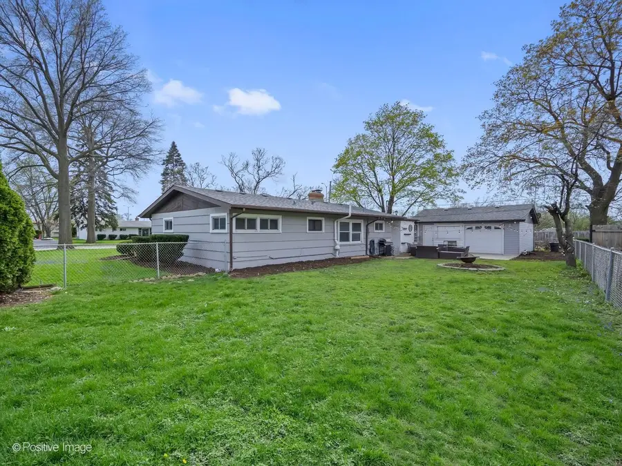 657 W Armitage Avenue, Elmhurst, IL 60126 - #3