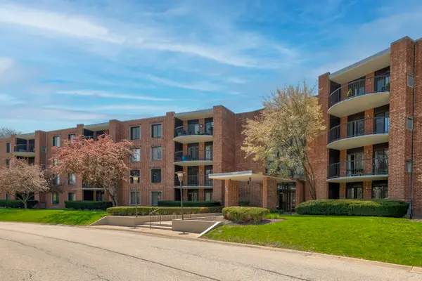 1405 E Central Road #316B, Arlington Heights, IL 60005