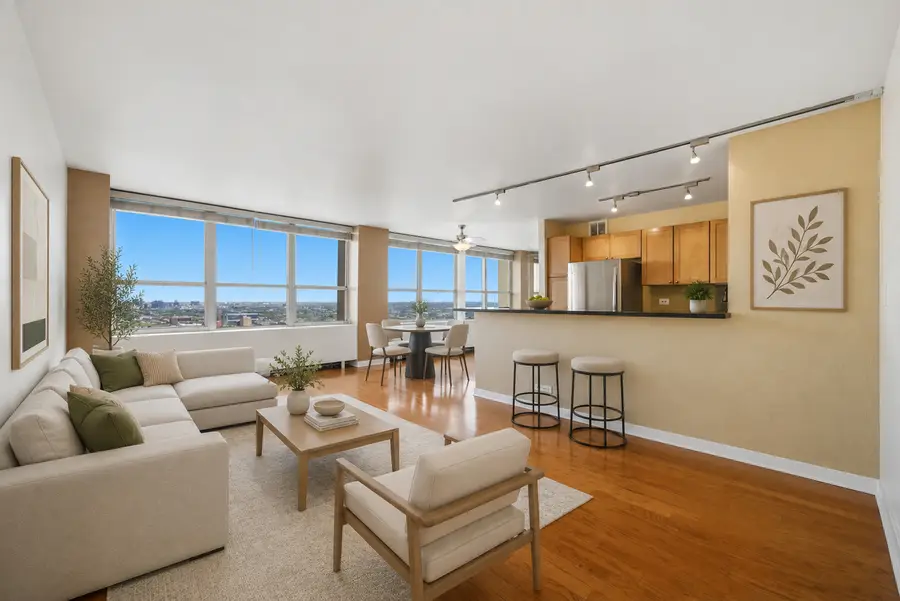 655 W Irving Park Road #4113, Chicago, IL 60613 - #2