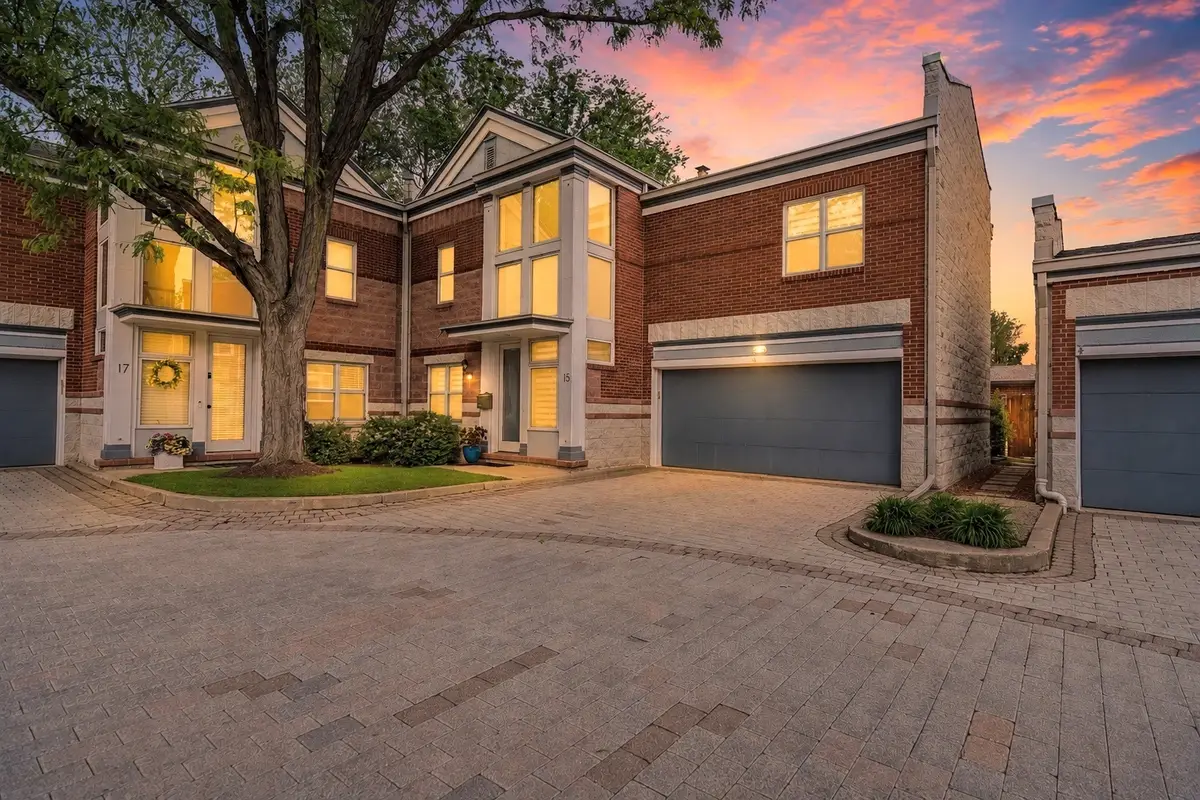 15 Manchester Lane, Elmhurst, IL 60126 - #1