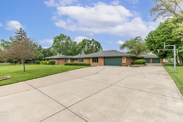 20560 Bensley Avenue, Lynwood, IL 60411