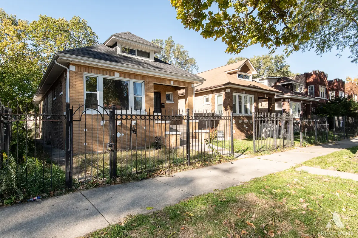 8136 S Manistee Avenue, Chicago, IL 60617 - #1
