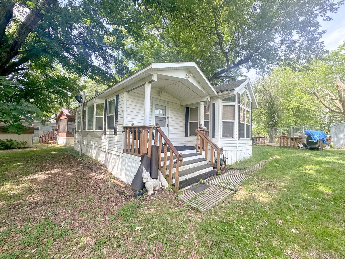 24/99 Woodhaven, Sublette, IL 61367 - #1