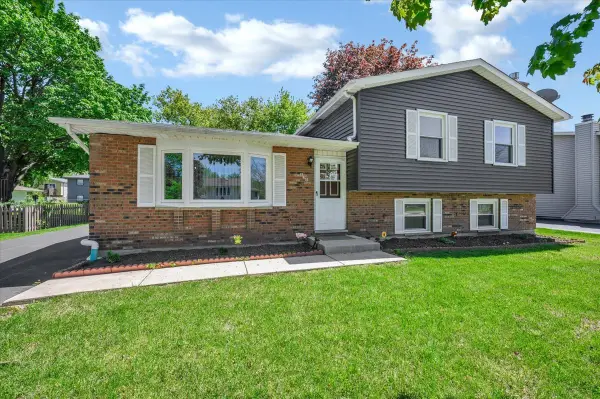 535 Garnett Avenue, Winthrop Harbor, IL 60096
