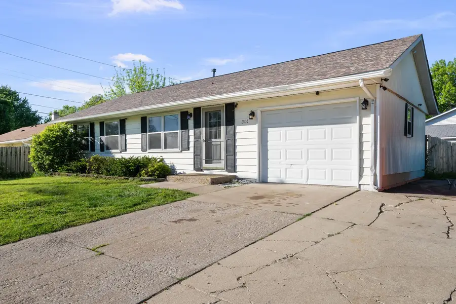 301 30th Avenue W, Milan, IL 61264 - #2
