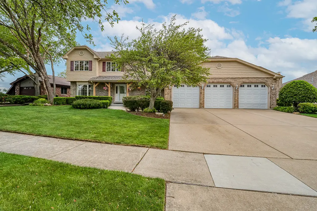 8320 Cloverview Drive, Tinley Park, IL 60477 - #1