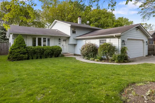 815 Jenkisson Avenue, Lake Bluff, IL 60044