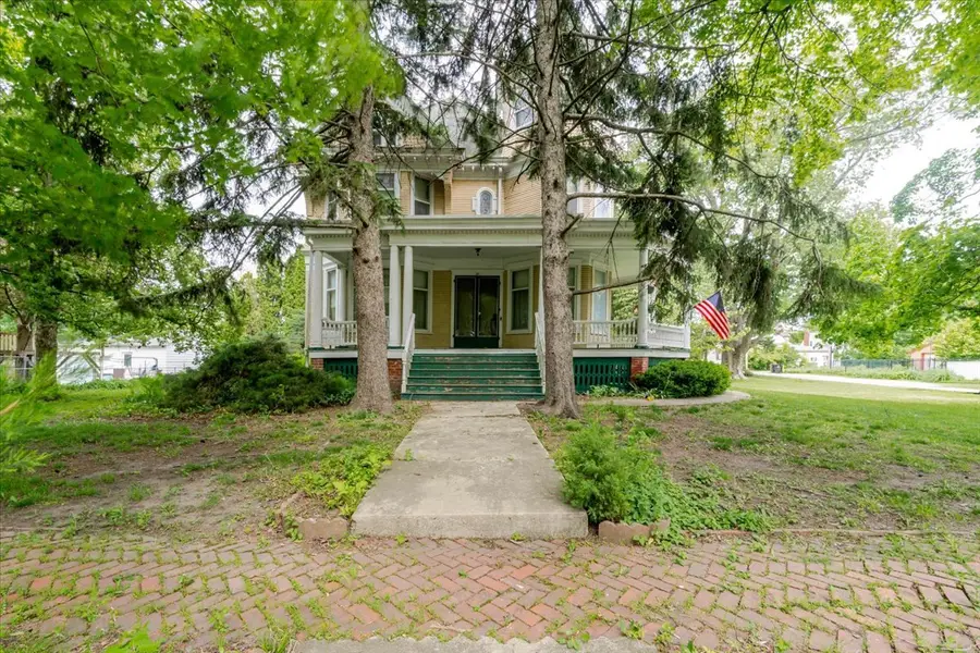 425 Mason Street, Chenoa, IL 61726 - #2