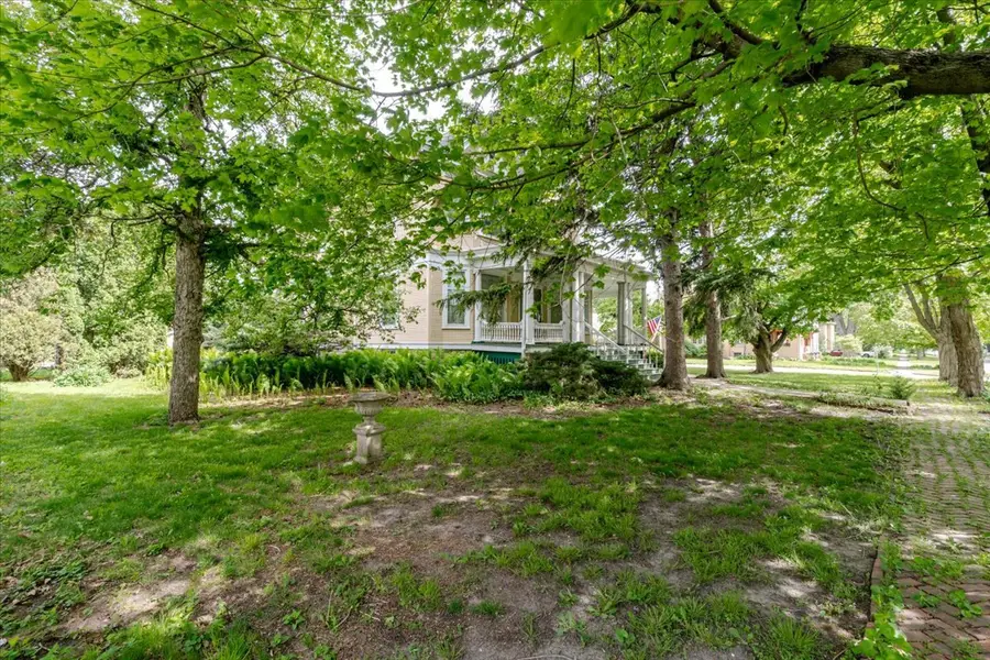 425 Mason Street, Chenoa, IL 61726 - #3