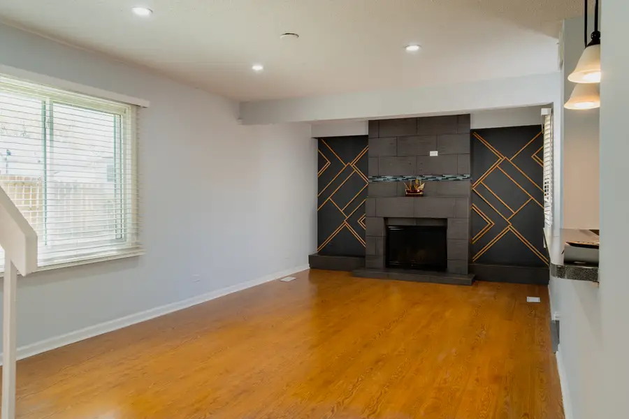 750 Crescent Way, Hanover Park, IL 60133 - #2