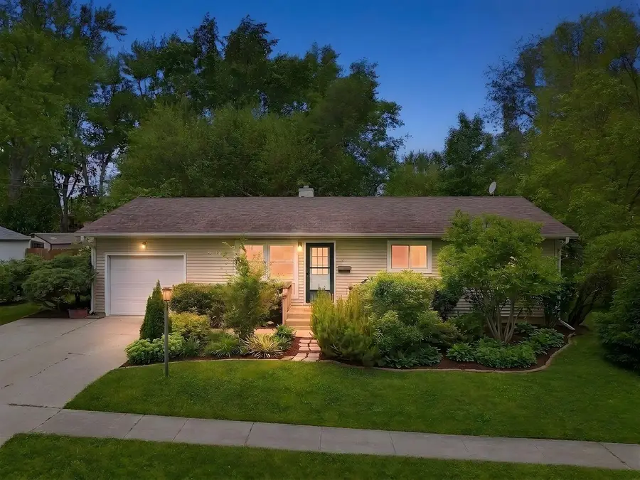 324 Birchwood Lane, Dekalb, IL 60115 - #2