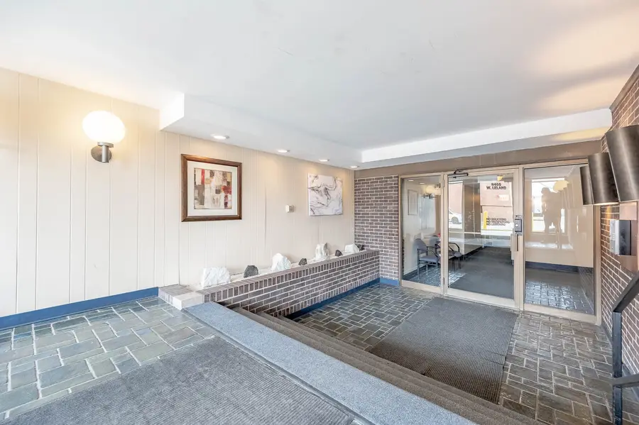 8455 W Leland Avenue #205, Chicago, IL 60656 - #2