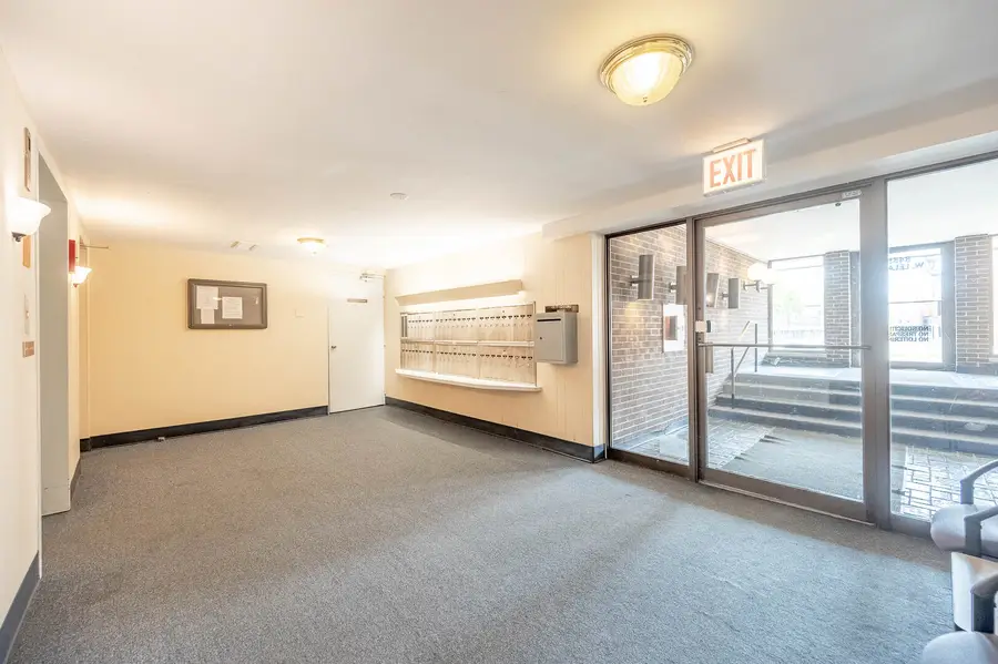 8455 W Leland Avenue #205, Chicago, IL 60656 - #3