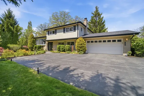 12 Turnbull Woods Court, Highland Park, IL 60035