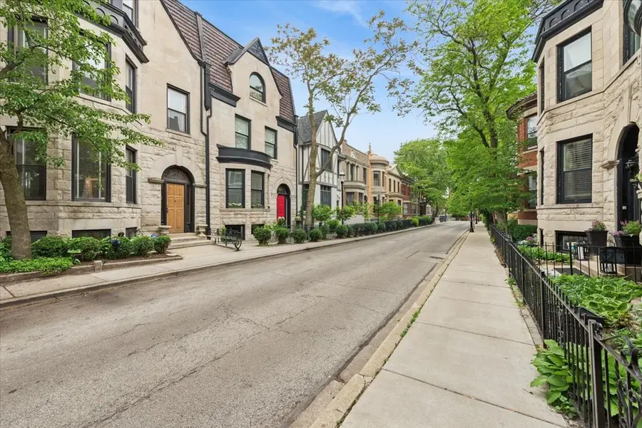 3822 N Alta Vista Terrace, Chicago, IL 60613 - #2