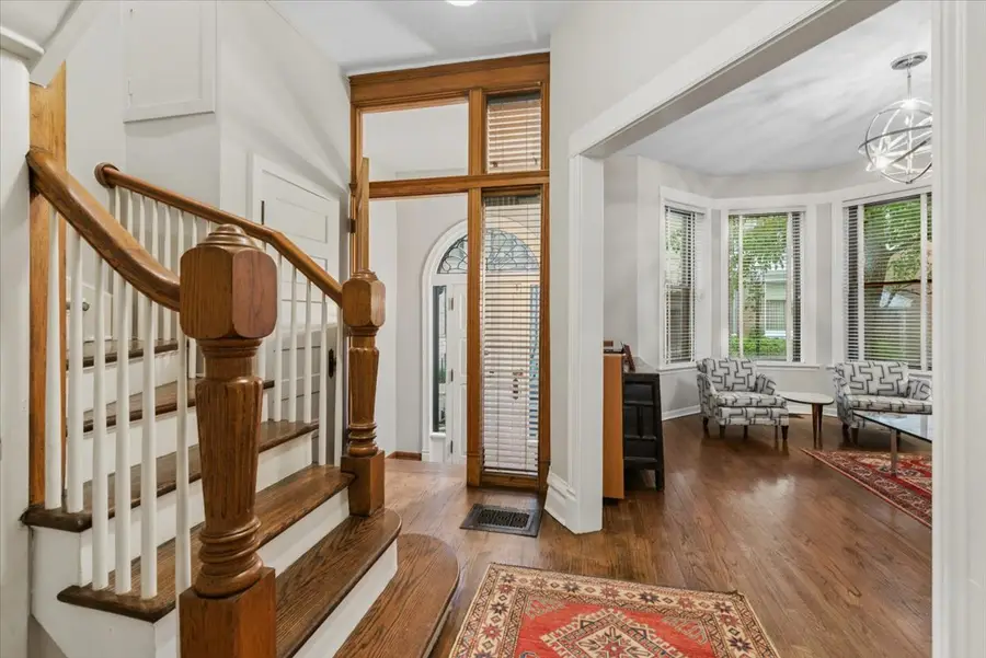 3822 N Alta Vista Terrace, Chicago, IL 60613 - #3