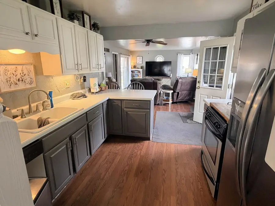 943 N 12th Street, Rochelle, IL 61068 - #2