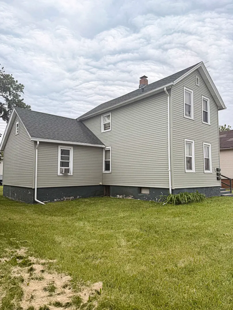 946 S Schuyler Avenue, Kankakee, IL 60901 - #2