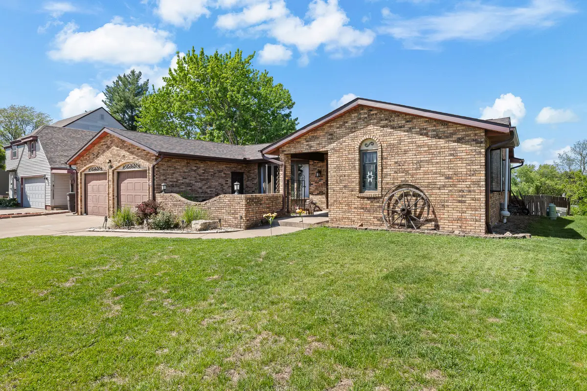 1705 85th Avenue W, Rock Island, IL 61201 - #1