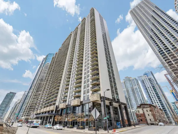 400 E Randolph Street #2613-15, Chicago, IL 60601