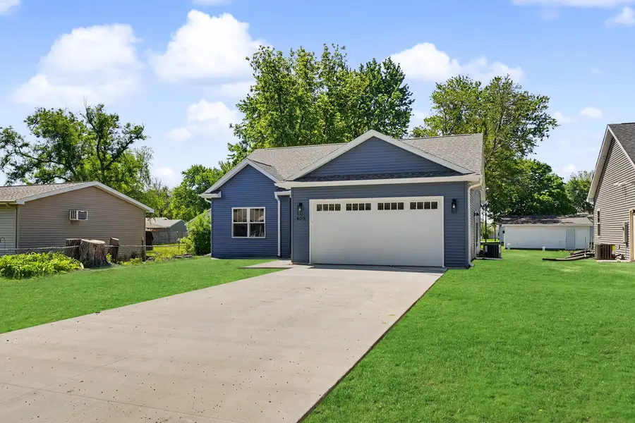405 E Larmon Street, Tolono, IL 61880 - #2