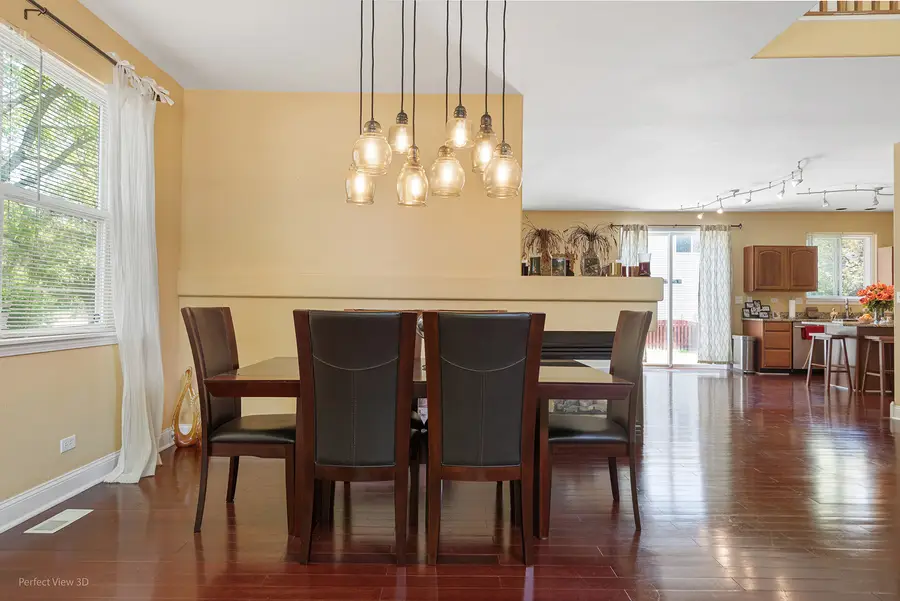 1195 Masters Parkway, Aurora, IL 60506 - #3