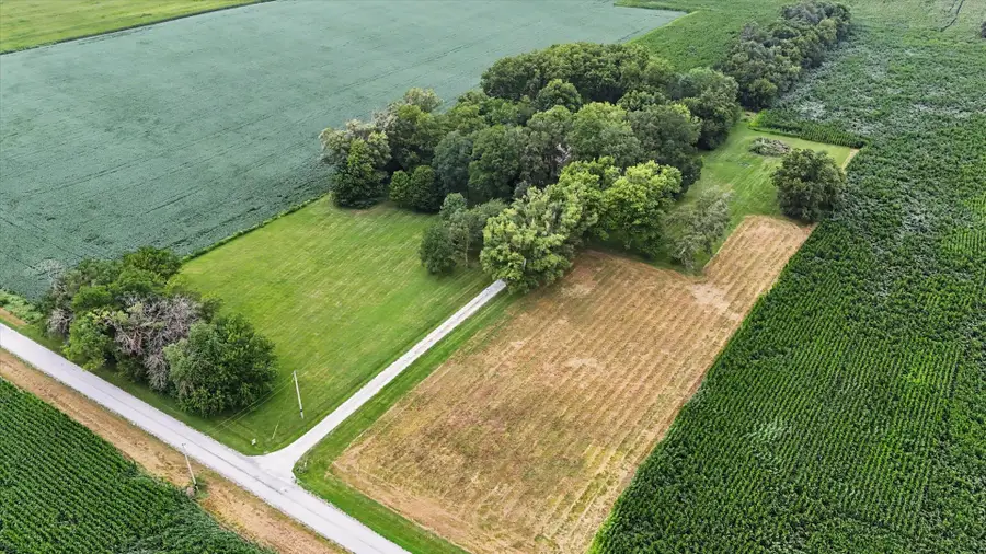 268 County Road 700 N, Sadorus, IL 61872 - #3
