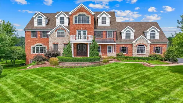 3512 Deep Wood Drive, Crystal Lake, IL 60012