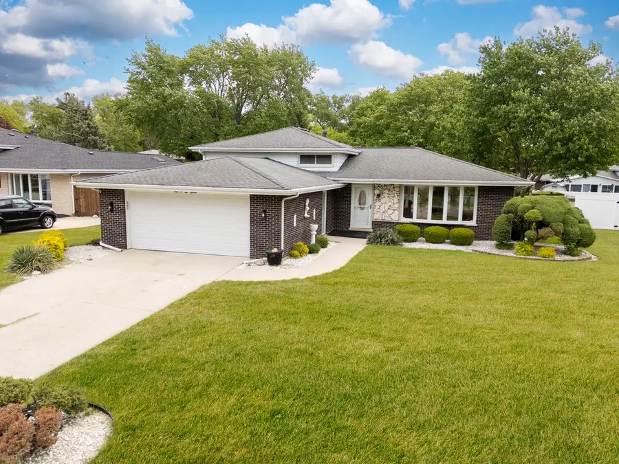 9S215 Florence Avenue, Downers Grove, IL 60516 - #2