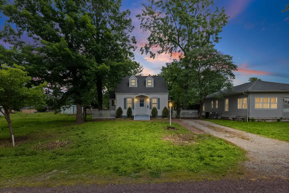 407 S Davis Avenue, Centralia, IL 62801 - #1