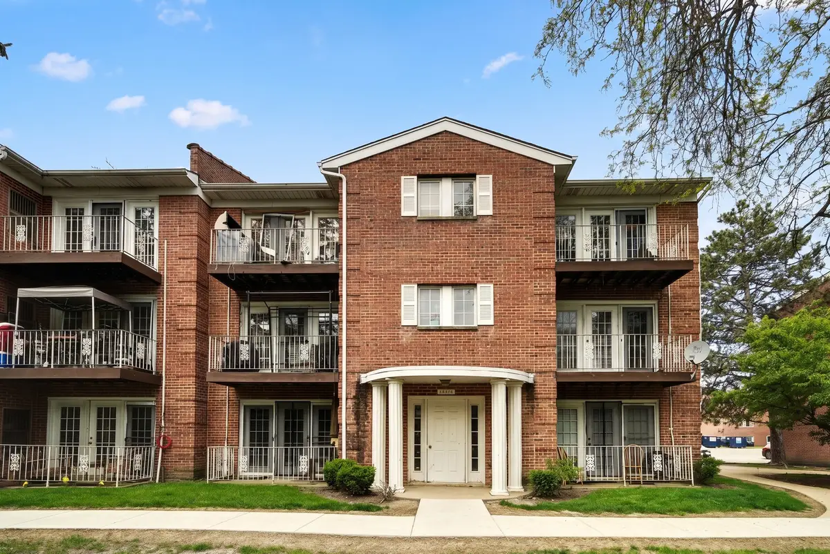 684 Quincy Bridge Lane #202, Glenview, IL 60025 - #1
