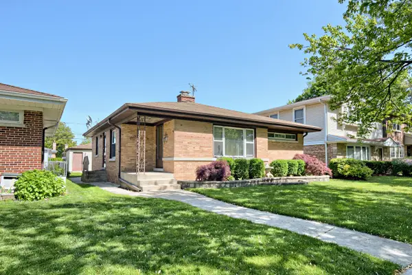 Address Withheld By Seller, Skokie, IL 60076