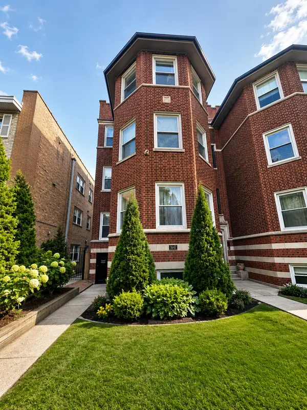 1647 W Sherwin Avenue #1, Chicago, IL 60626
