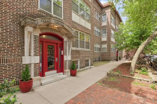 1241 W Rosemont Avenue #3W, Chicago, IL 60660