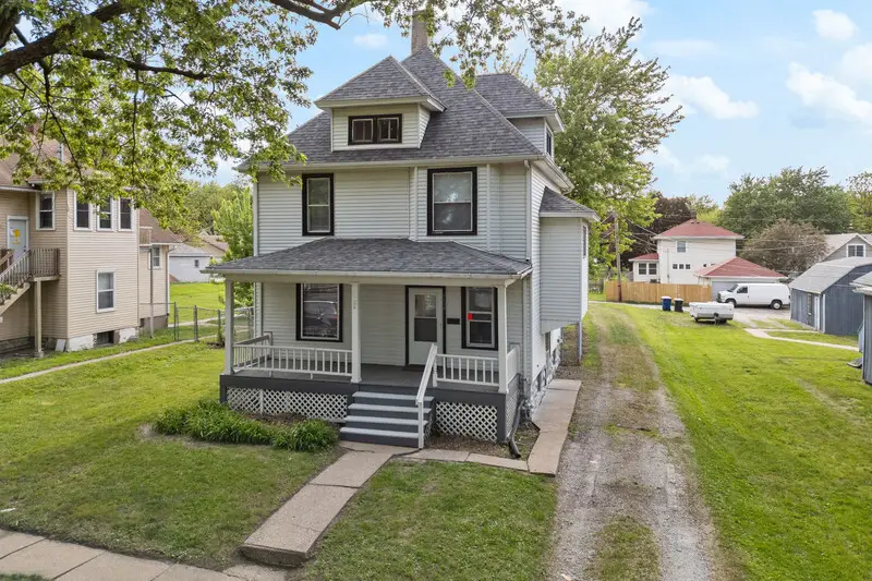 2132 Farnam Street, Davenport, IA 52803 - #1