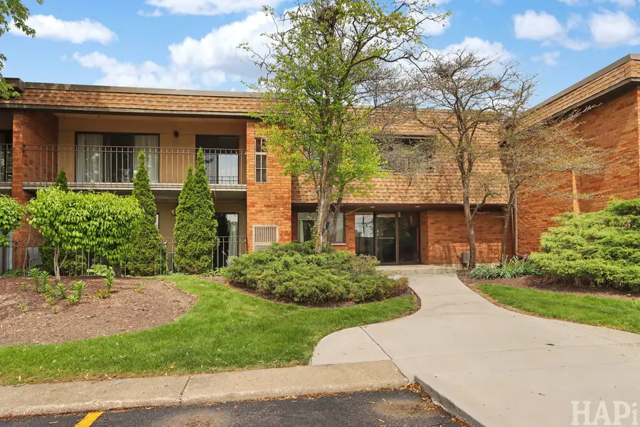 70 Old Oak Drive #124, Buffalo Grove, IL 60089 - #3
