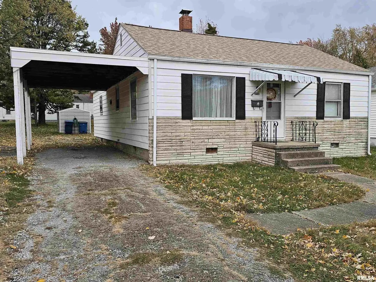2712 Logan Street, Mount Vernon, IL 62864 - #1