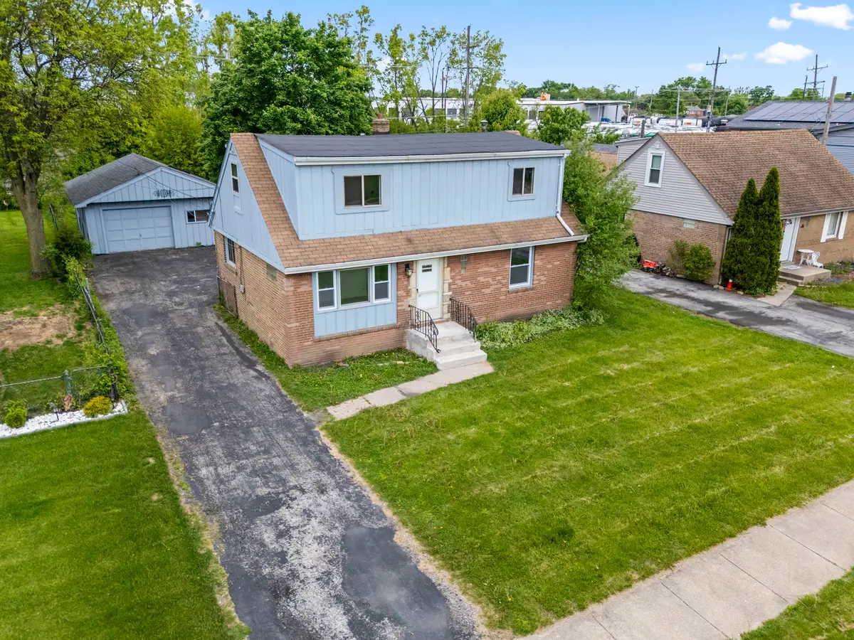 7809 Columbia Drive, Bridgeview, IL 60455 - #1