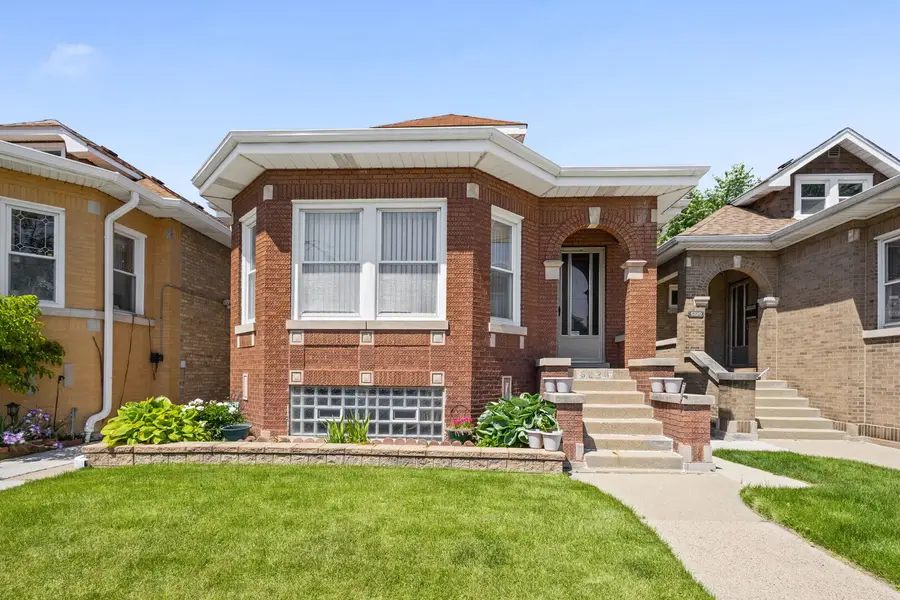 5224 W Oakdale Avenue, Chicago, IL 60641 - #2