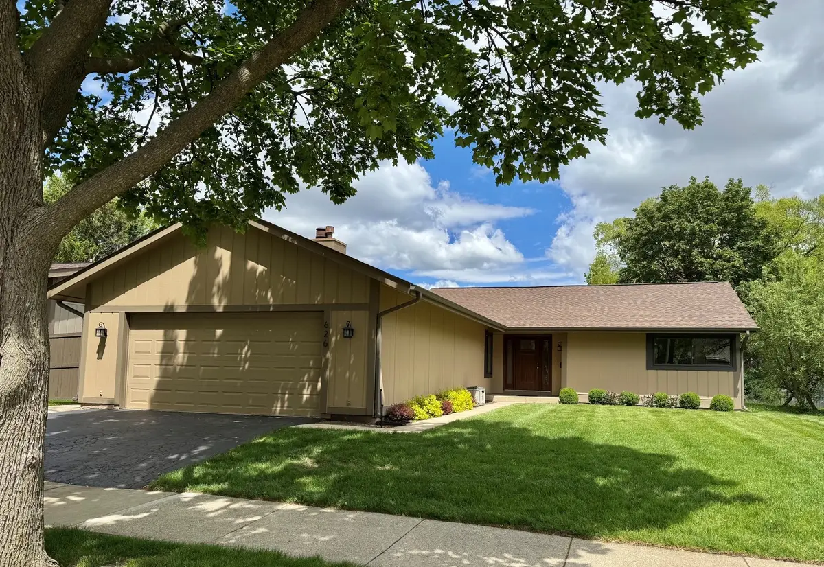 626 Bryce Trail, Roselle, IL 60172 - #1