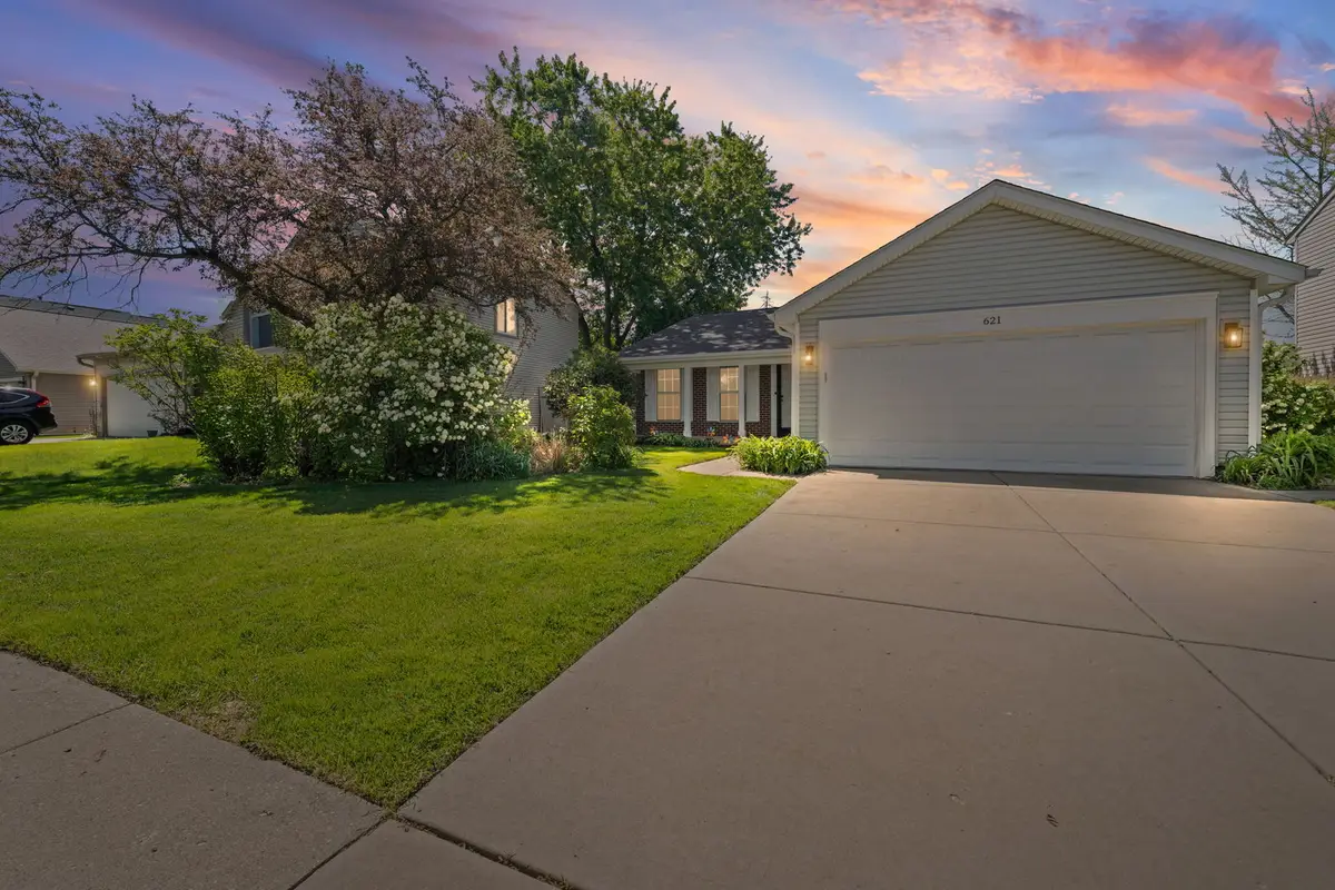 621 Cutter Lane, Elk Grove Village, IL 60007 - #1